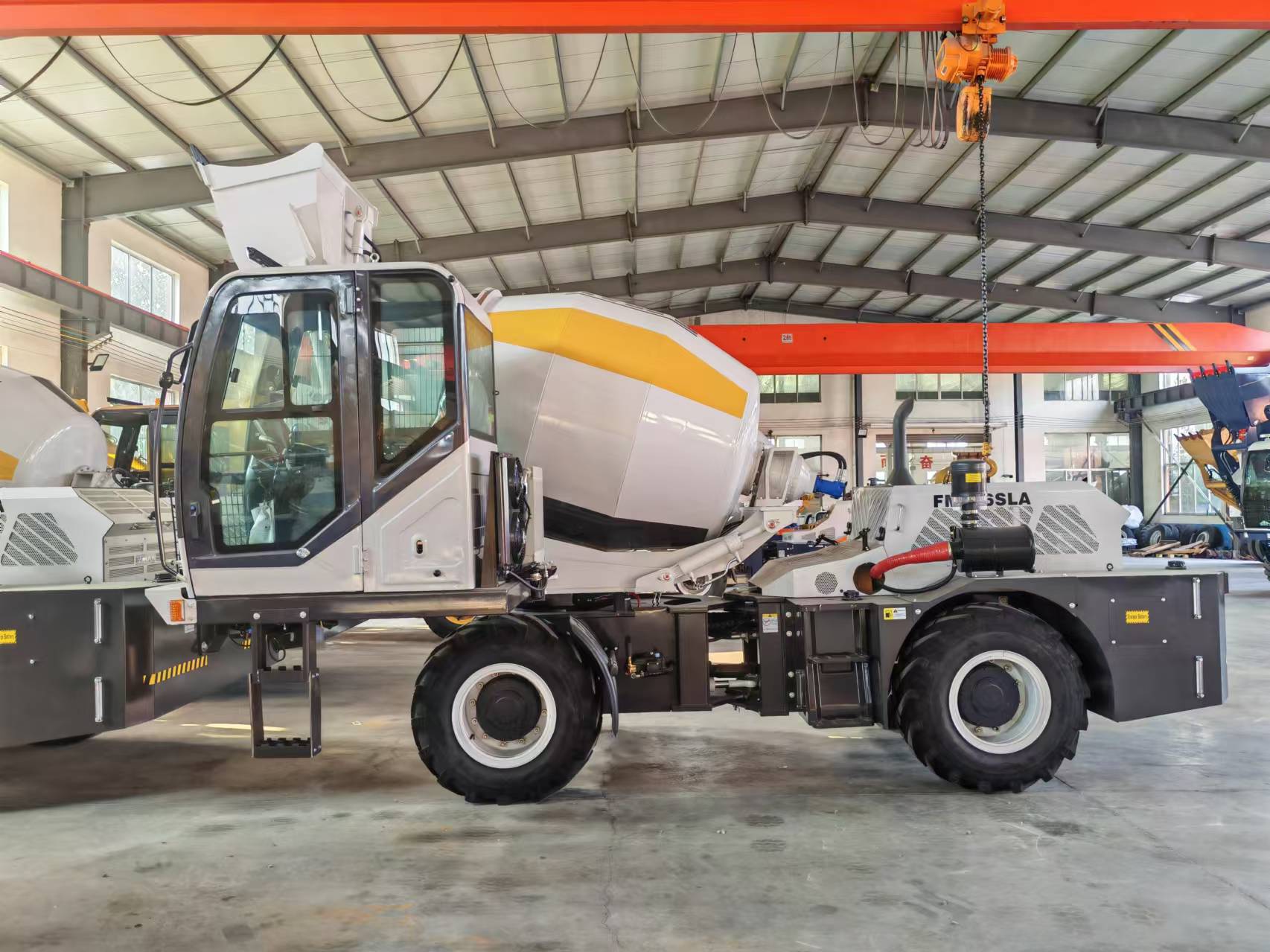 Caminhão Betoneira Autocarregá - Heavy Equipment Mixer avaliação e preço