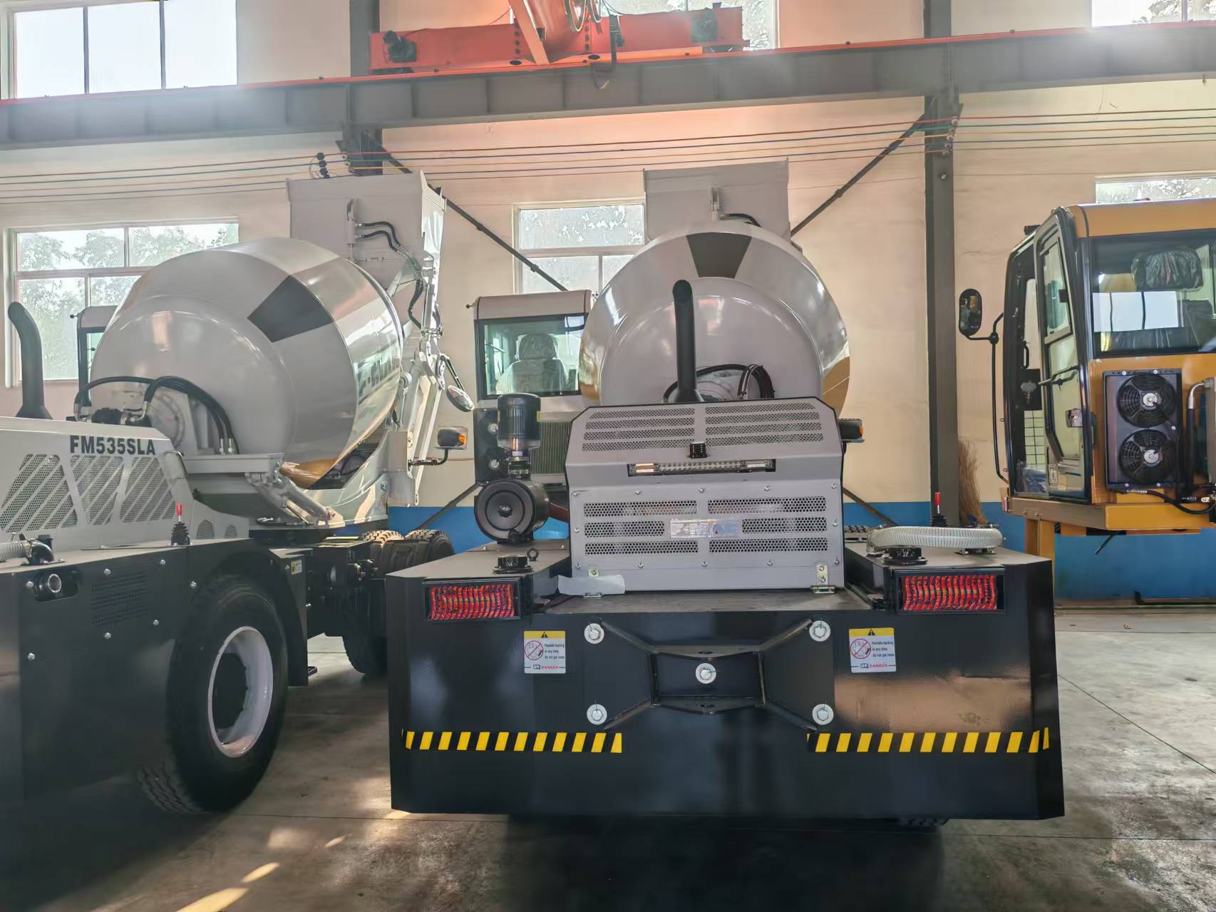 Caminhão Betoneira Autocarregá - Heavy Equipment Mixer avaliação e preço